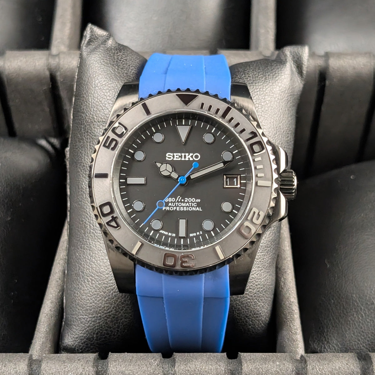 Dark Knight Blueline – Automatic Seiko Mod